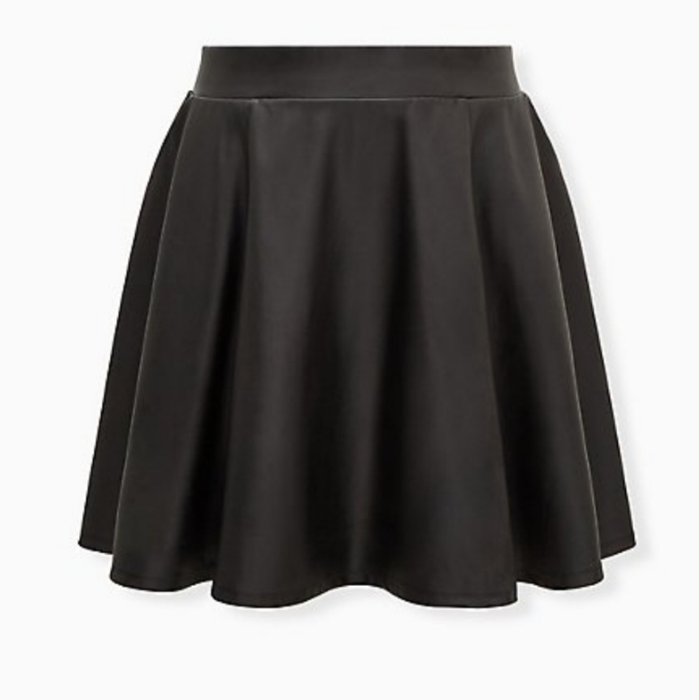 NWOT Torrid Black Coated Studio Luxe Ponte Skater Mini Skirt 2x